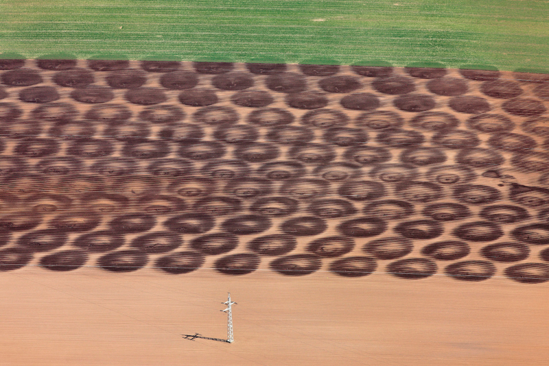 Illustration for article titled The Odd and Mesmerizing Aerial Photos of Klaus Leidorf